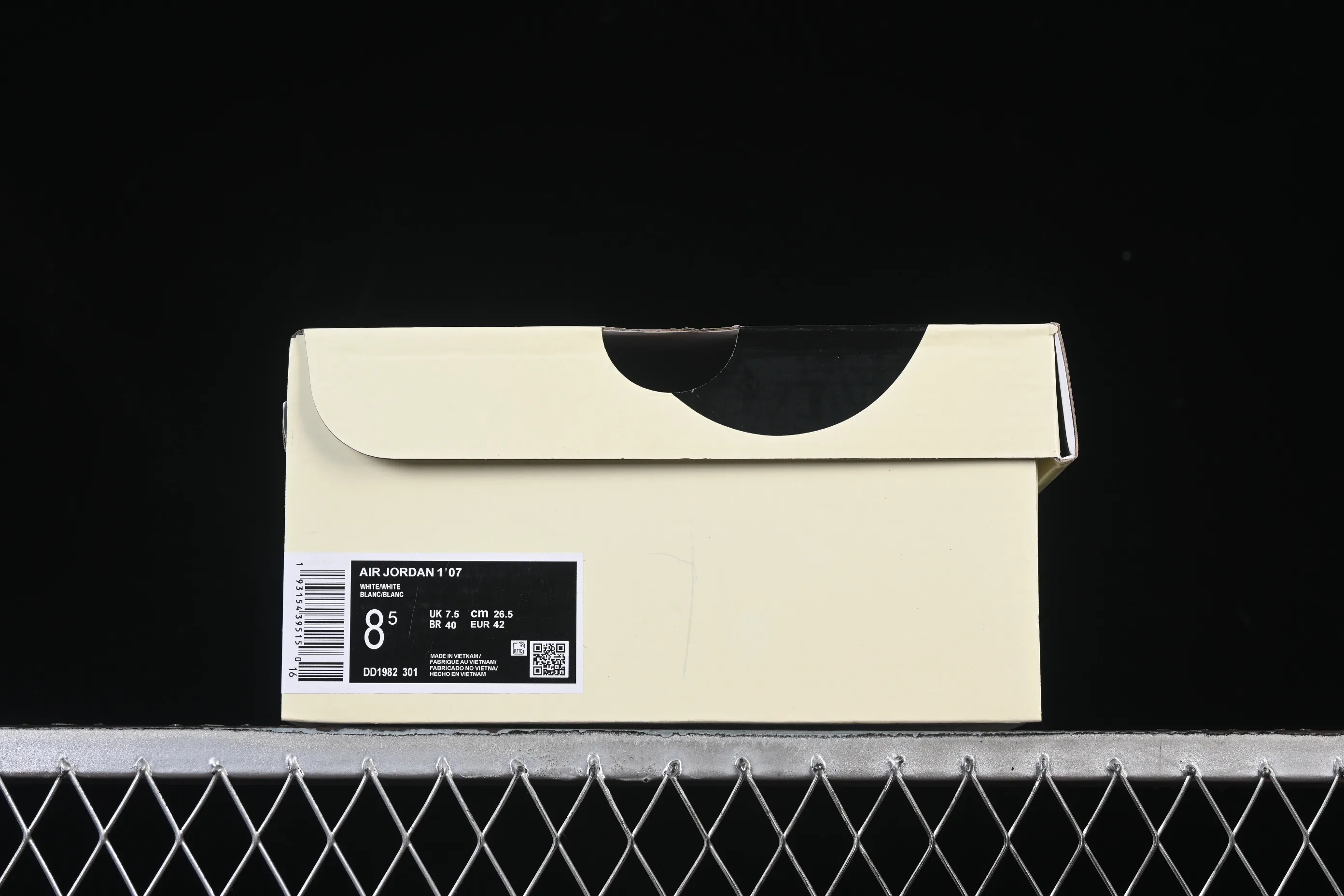 All categories Nk Air Force 1 Air Force series Nk Air Force 1 Low Air Force low-top Nike Air Force 1'07 Low LV co-branded stitching color hook Air Force 1 low-top casual sneakers DD1982-301